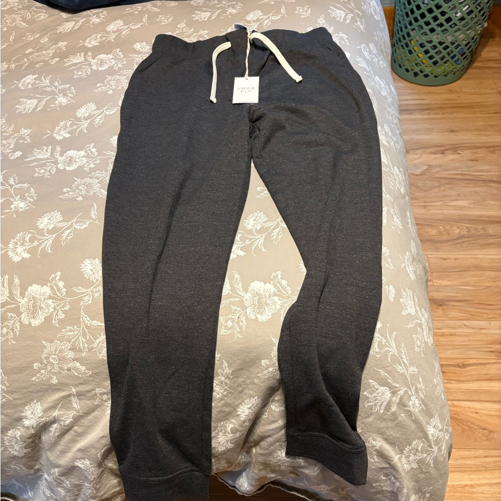 Free Fly Apparel Women’s Heather Black Joggers
